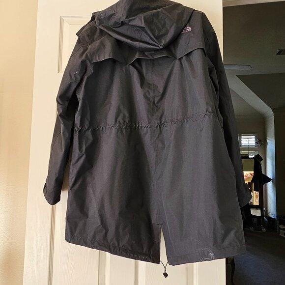 The North Face Dry Vent Jacket with hood - Picture 7 of 10